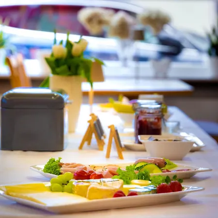 Cafe Kern Hotel *