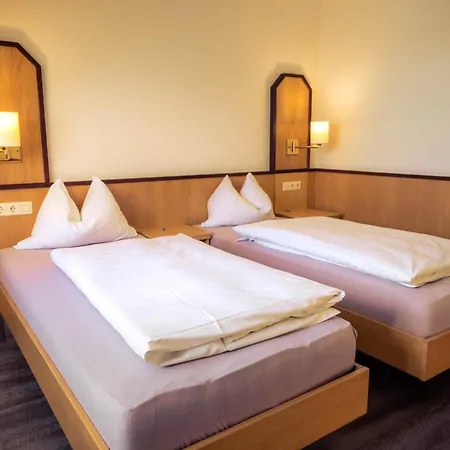 فندق Cafe Kern Großostheim