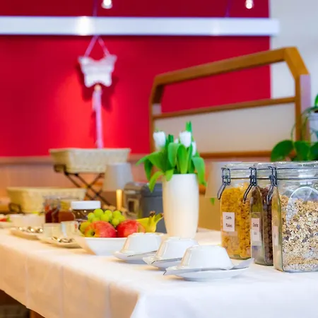Cafe Kern Hotel *