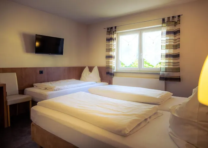 فندق Cafe Kern Großostheim