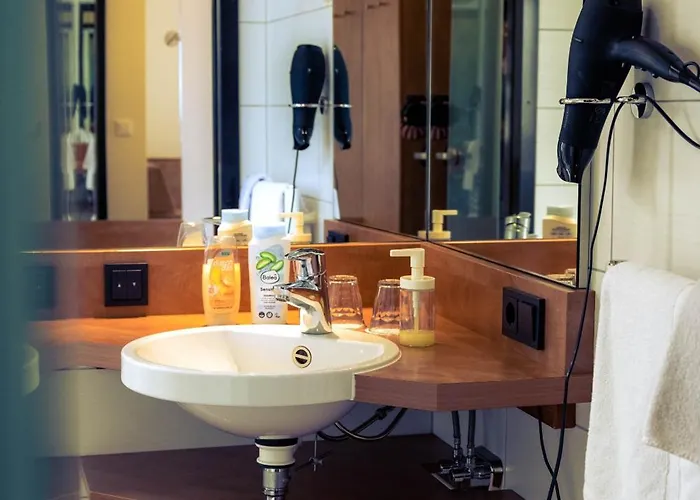 فندق Cafe Kern *