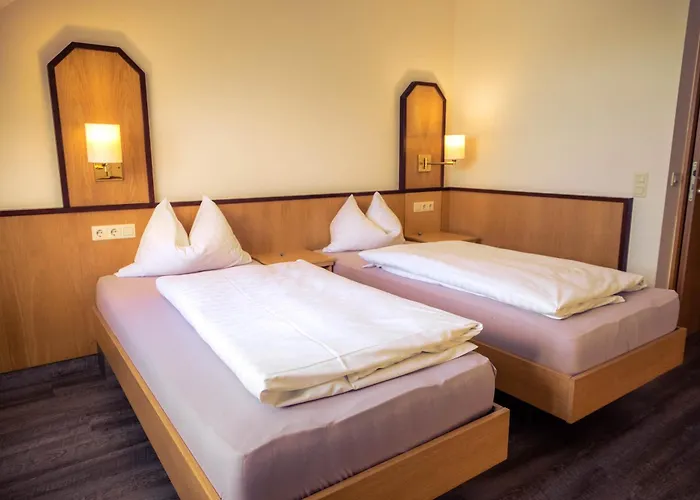 فندق Cafe Kern Großostheim