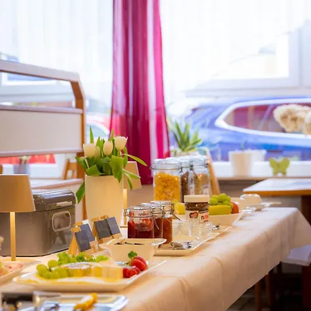 ホテル Cafe Kern Großostheim