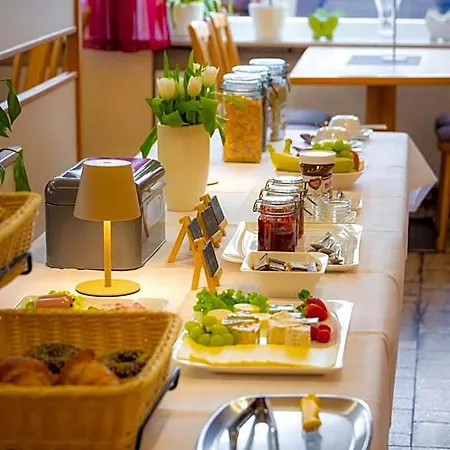 Szálloda Cafe Kern *