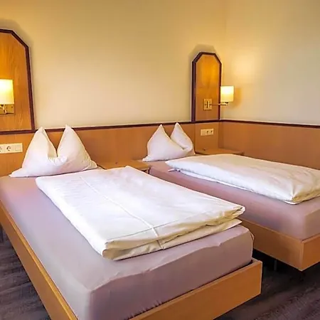 Cafe Kern Szálloda Großostheim