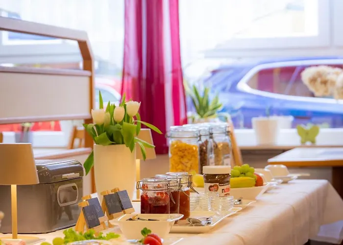 ホテル Cafe Kern Großostheim